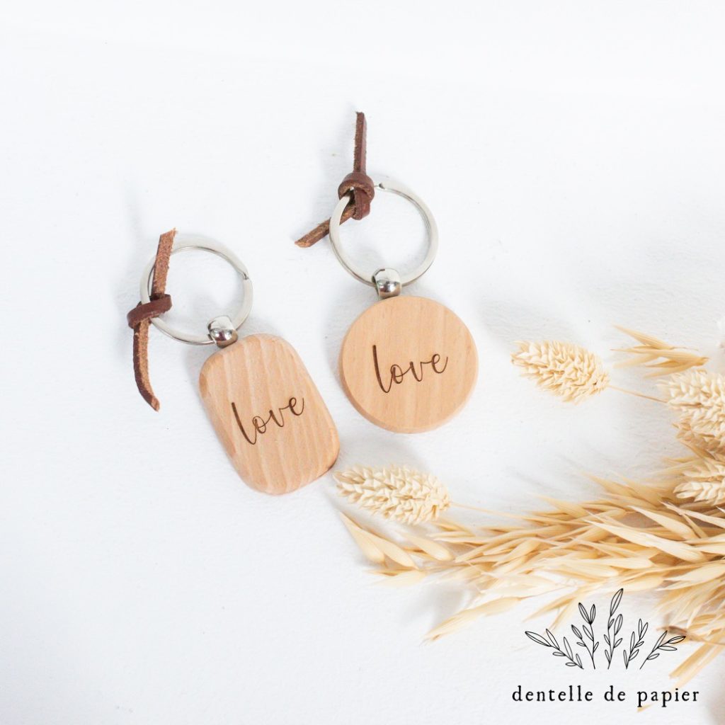 Porte-clés En Bois Gravé Personnalisé - Cadeau Unique Pour Beau-père, Famille Ou Amis - Fabrication Française