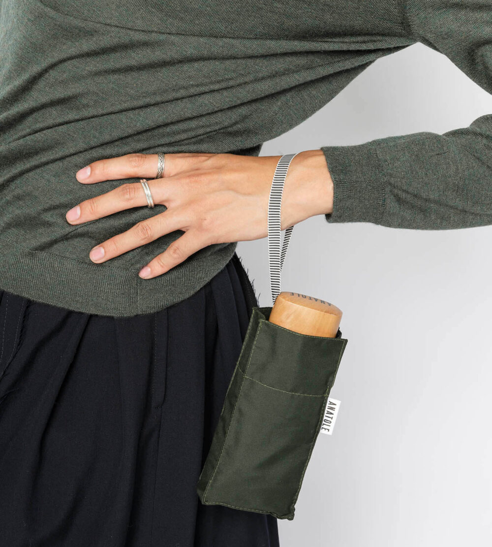 Mini-parapluie-kaki-ANATOLE-Leonard-1000x1111