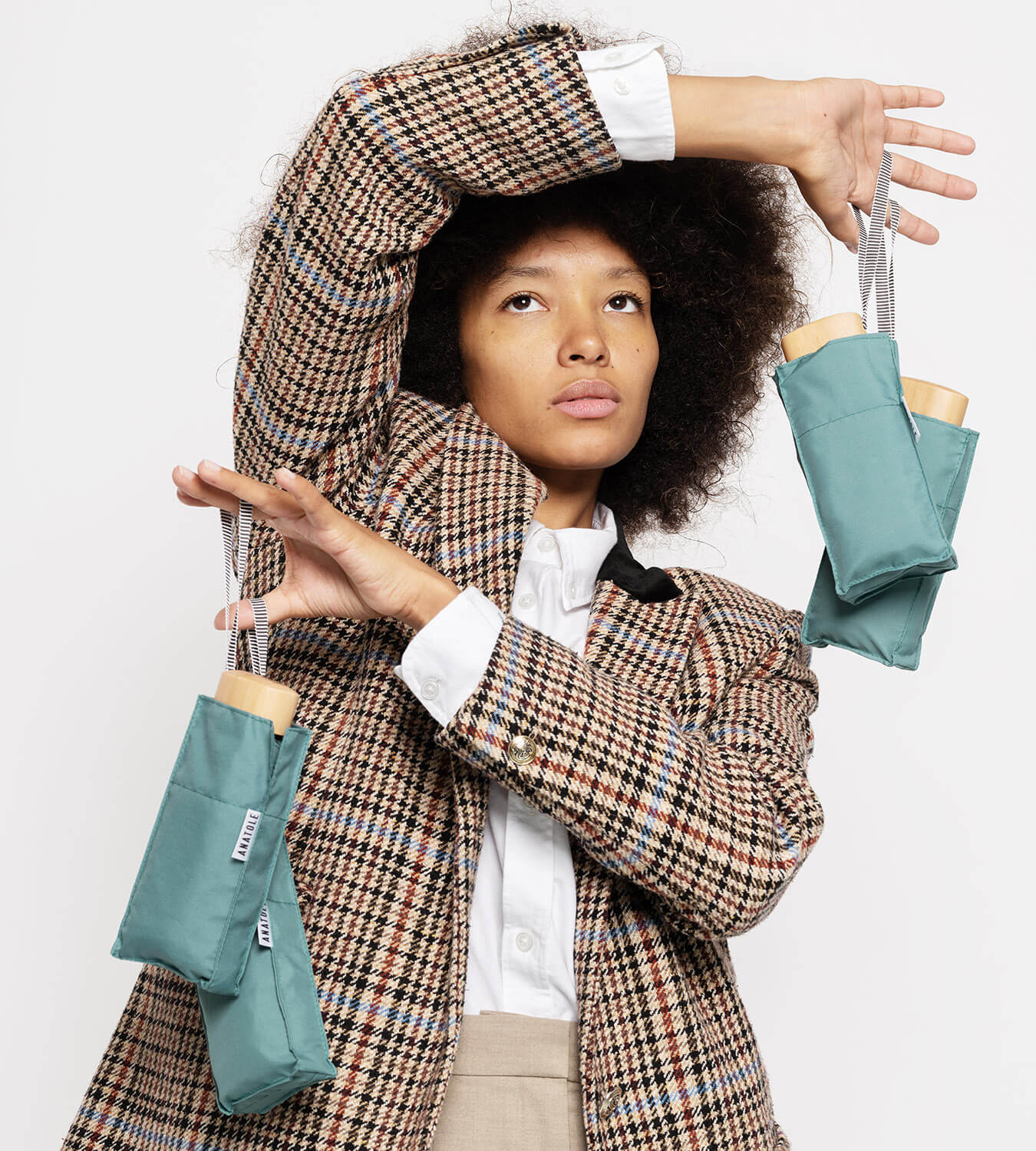 Mini-parapluie-pliant-vert-sauge-ANATOLE-Ambroise