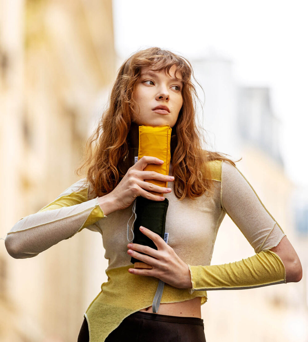 Mini-parapluies-pliants-kaki-et-jaune-ANATOLE-1000x1111