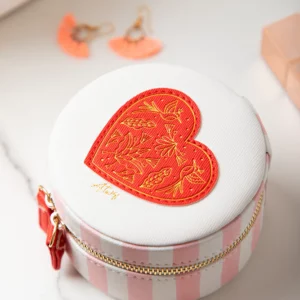 boite bijoux rayures coeur rouge rose romantique