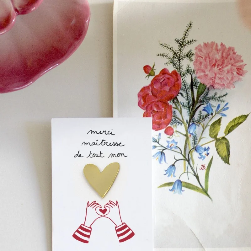 pin-s-coeur-en-laiton-merci-maitresse (2)
