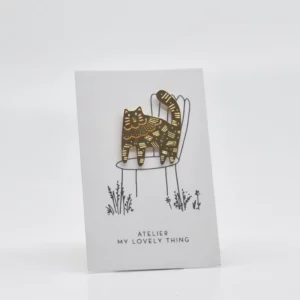 pins broche char doré laiton cat