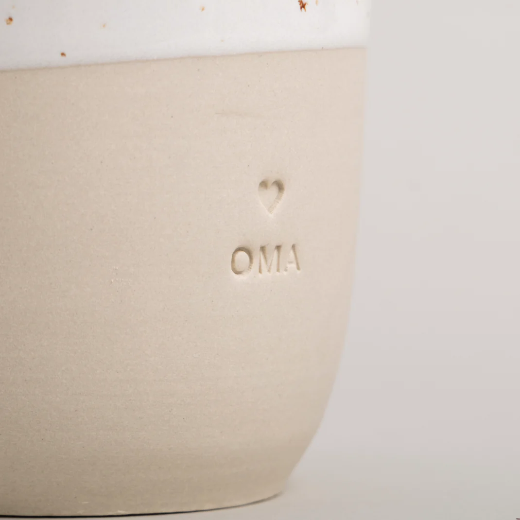 pot-044_becher_oma_photocredits_ericanders_4