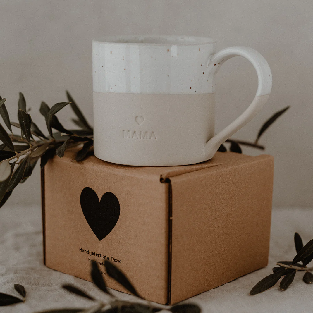 pot-060_tasse_mama_photocredits_maggymelzer_3 (1)