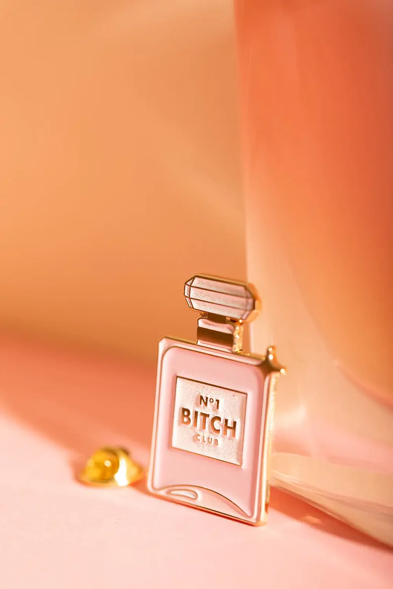 perfume-bottle-pins-macro-detail